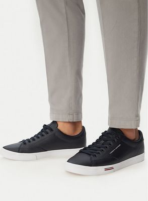 Trampki męskie jesienne Tommy Hilfiger ze sklepu: MODIVO w kategorii: Trampki męskie - zdjęcie WP-EBWP-BKLVO-LN0_0000305781475