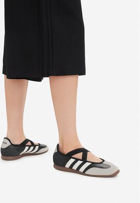 Balerinki na wiosnę adidas ze sklepu: MODIVO w kategorii: Balerinki - zdjęcie WP-EBWP-BKLVO-LN0_0000305783783