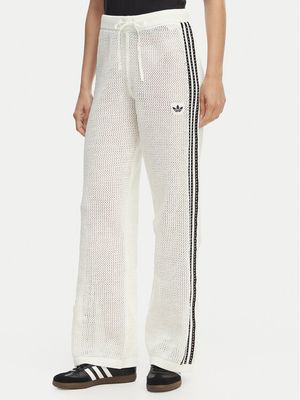 Spodnie damskie sportowe adidas ze sklepu: MODIVO w kategorii: Spodnie damskie - zdjęcie WP-EBWP-BKLVO-LN0_0000305784407