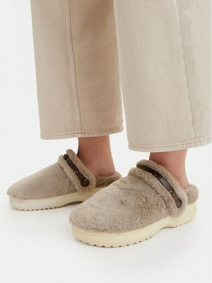 Kapcie damskie zimowe Crocs ze sklepu: MODIVO w kategorii: Kapcie damskie - zdjęcie WP-EBWP-BKLVO-LN0_0000305798503