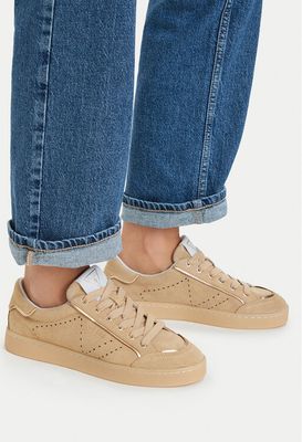 Buty sportowe damskie na wiosnę Guess ze sklepu: MODIVO w kategorii: Buty sportowe damskie - zdjęcie WP-EBWP-BKLVO-LN0_0000305817945