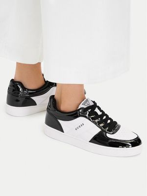 Buty sportowe damskie na wiosnę Guess ze sklepu: MODIVO w kategorii: Buty sportowe damskie - zdjęcie WP-EBWP-BKLVO-LN0_0000305817976