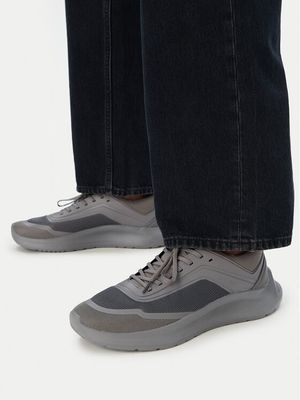 Buty sportowe męskie Calvin Klein ze sklepu: MODIVO w kategorii: Buty sportowe męskie - zdjęcie WP-EBWP-BKLVO-LN0_0000305847614