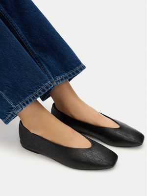 Balerinki Calvin Klein ze sklepu: MODIVO w kategorii: Balerinki - zdjęcie WP-EBWP-BKLVO-LN0_0000305849090