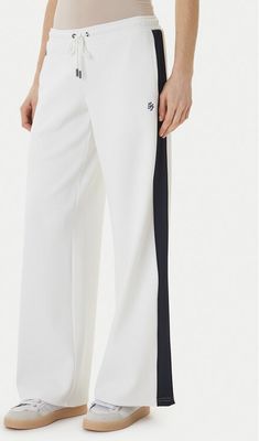 Guess Jeans - Spodnie damskie casual ze sklepu: MODIVO w kategorii: Spodnie damskie - zdjęcie WP-EBWP-BKLVO-LN0_0000305897053