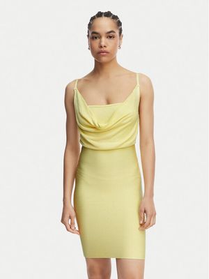 Sukienka Guess ze sklepu: MODIVO w kategorii: Sukienki - zdjęcie WP-EBWP-BKLVO-LN0_0000305897640