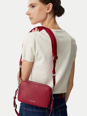 Listonoszka Calvin Klein ze sklepu: MODIVO w kategorii: Listonoszki - zdjęcie WP-EBWP-BKLVO-LN0_0000305949899