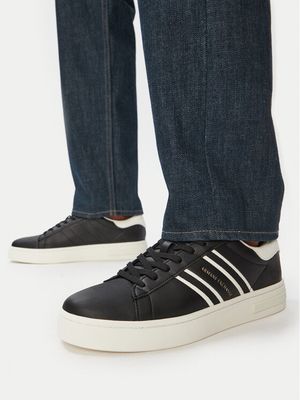 Buty sportowe męskie wiosenne Armani Exchange ze sklepu: MODIVO w kategorii: Buty sportowe męskie - zdjęcie WP-EBWP-BKLVO-LN0_0000305967329