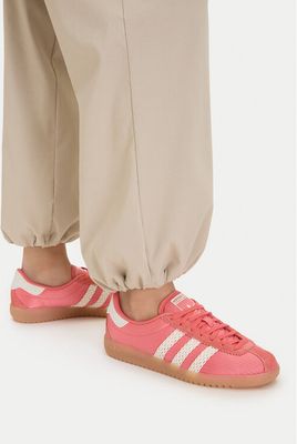Buty sportowe damskie na wiosnę adidas ze sklepu: MODIVO w kategorii: Buty sportowe damskie - zdjęcie WP-EBWP-BKLVO-LN0_0000305973313