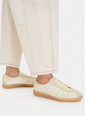 adidas - Buty sportowe damskie wiosenne ze sklepu: MODIVO w kategorii: Buty sportowe damskie - zdjęcie WP-EBWP-BKLVO-LN0_0000305973467