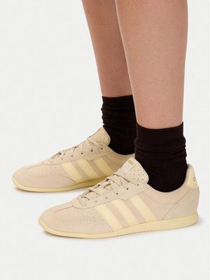 Buty sportowe damskie na wiosnę adidas ze sklepu: MODIVO w kategorii: Buty sportowe damskie - zdjęcie WP-EBWP-BKLVO-LN0_0000305974594