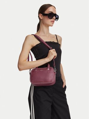 Kuferek elegancki adidas ze sklepu: MODIVO w kategorii: Kuferki - zdjęcie WP-EBWP-BKLVO-LN0_0000305978189
