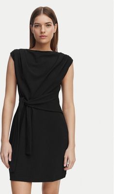 Sukienka casual French Connection ze sklepu: MODIVO w kategorii: Sukienki - zdjęcie WP-EBWP-BKLVO-LN0_0000305994554