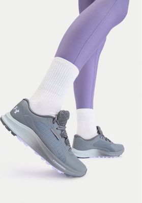Buty sportowe damskie wiosenne Under Armour ze sklepu: MODIVO w kategorii: Buty sportowe damskie - zdjęcie WP-EBWP-BKLVO-LN0_0000306021624