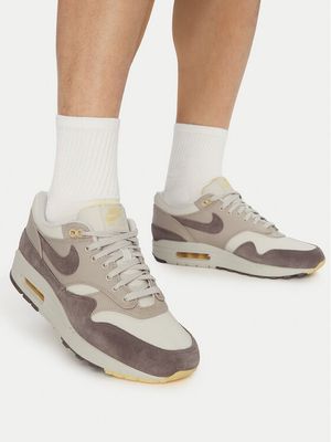 Buty sportowe męskie na wiosnę Nike ze sklepu: MODIVO w kategorii: Buty sportowe męskie - zdjęcie WP-EBWP-BKLVO-LN0_0000306130913