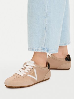 Buty sportowe damskie na wiosnę Guess ze sklepu: MODIVO w kategorii: Buty sportowe damskie - zdjęcie WP-EBWP-BKLVO-LN0_0000306155039