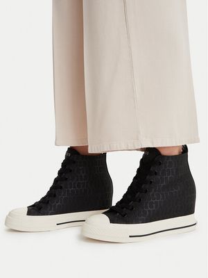 Trampki damskie na wiosnę Guess ze sklepu: MODIVO w kategorii: Trampki damskie - zdjęcie WP-EBWP-BKLVO-LN0_0000306155152