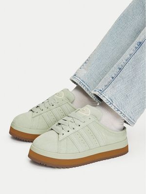 adidas - biały Śniegowce damskie na płaskiej podeszwie casual ze sklepu: MODIVO w kategorii: Śniegowce damskie