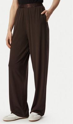 Spodnie damskie casual Guess ze sklepu: MODIVO w kategorii: Spodnie damskie - zdjęcie WP-EBWP-BKLVO-LN0_0000306247963