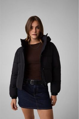 Kurtka damska casual Guess ze sklepu: MODIVO w kategorii: Kurtki damskie - zdjęcie WP-EBWP-BKLVO-LN0_0000306253841