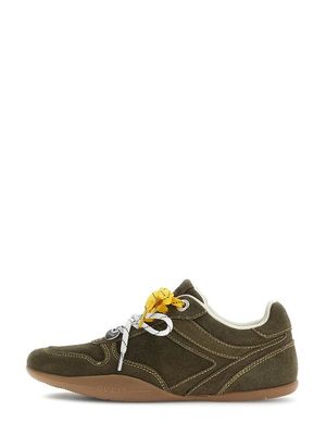 Buty sportowe damskie na wiosnę Guess ze sklepu: MODIVO w kategorii: Buty sportowe damskie - zdjęcie WP-EBWP-BKLVO-LN0_0000306270596