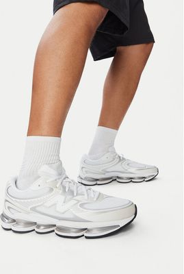 Buty sportowe męskie wiosenne New Balance ze sklepu: MODIVO w kategorii: Buty sportowe męskie - zdjęcie WP-EBWP-BKLVO-LN0_0000306385160