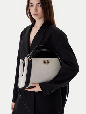 Kuferek elegancki Guess ze sklepu: MODIVO w kategorii: Kuferki - zdjęcie WP-EBWP-BKLVO-LN0_0198659025175