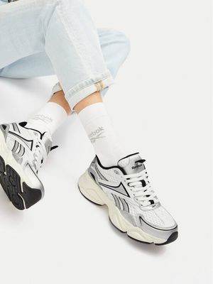 Reebok - Buty sportowe damskie na wiosnę ze sklepu: MODIVO w kategorii: Buty sportowe damskie - zdjęcie WP-EBWP-BKLVO-LN0_5903419834554