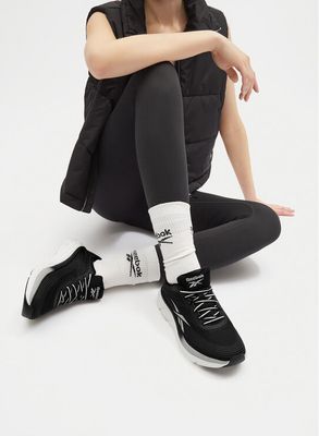 Buty sportowe damskie Reebok ze sklepu: MODIVO w kategorii: Buty sportowe damskie - zdjęcie WP-EBWP-BKLVO-LN0_5903698586762
