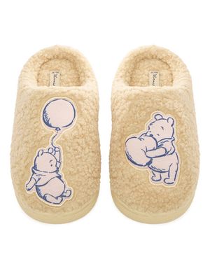 Winnie The Pooh - Kapcie dziecięce zimowe ze sklepu: MODIVO w kategorii: Kapcie dziecięce - zdjęcie WP-EBWP-BKLVO-LN0_5906751281314