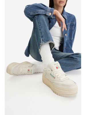 Buty sportowe damskie na wiosnę Reebok ze sklepu: MODIVO w kategorii: Buty sportowe damskie - zdjęcie WP-EBWP-BKLVO-LN0_5906751588147