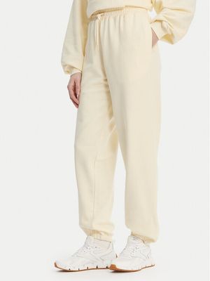 Spodnie damskie Reebok ze sklepu: MODIVO w kategorii: Spodnie damskie - zdjęcie WP-EBWP-BKLVO-LN0_5906751818992