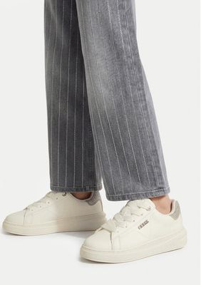 Guess - Buty sportowe dziecięce wiosenne ze sklepu: MODIVO w kategorii: Buty sportowe dziecięce - zdjęcie WP-EBWP-BKLVO-LN0_5906751887240