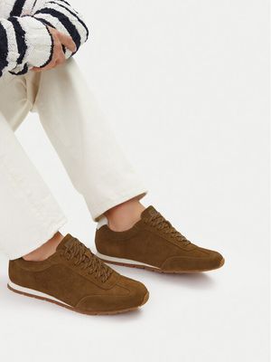 Buty sportowe męskie wiosenne Guess Jeans ze sklepu: MODIVO w kategorii: Buty sportowe męskie - zdjęcie WP-EBWP-BKLVO-LN0_5906751955864