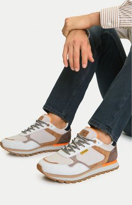 Buty sportowe męskie wiosenne Guess Jeans ze sklepu: MODIVO w kategorii: Buty sportowe męskie - zdjęcie WP-EBWP-BKLVO-LN0_5906751958100
