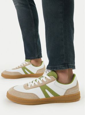 Buty sportowe męskie na wiosnę Guess Jeans ze sklepu: MODIVO w kategorii: Buty sportowe męskie - zdjęcie WP-EBWP-BKLVO-LN0_5907964025917