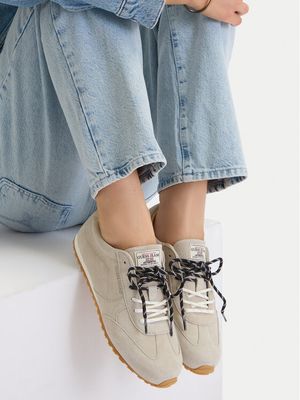 Guess Jeans - Buty sportowe damskie wiosenne ze sklepu: MODIVO w kategorii: Buty sportowe damskie - zdjęcie WP-EBWP-BKLVO-LN0_5907964041252