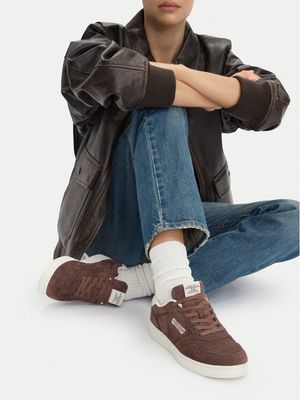 Buty sportowe damskie jesienne Guess Jeans ze sklepu: MODIVO w kategorii: Buty sportowe damskie - zdjęcie WP-EBWP-BKLVO-LN0_5907964081197