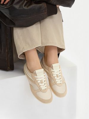 Buty sportowe damskie na wiosnę Guess Jeans ze sklepu: MODIVO w kategorii: Buty sportowe damskie - zdjęcie WP-EBWP-BKLVO-LN0_5907964082224
