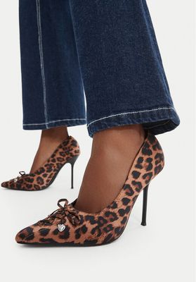 Czółenka na wiosnę Juicy Couture ze sklepu: MODIVO w kategorii: Czółenka - zdjęcie WP-EBWP-BKLVO-LN0_5907964645276