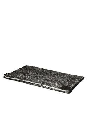 Szalik/chusta Calvin Klein ze sklepu: MODIVO w kategorii: Szaliki i chusty damskie - zdjęcie WP-EBWP-BKLVO-LN0_8720639564163