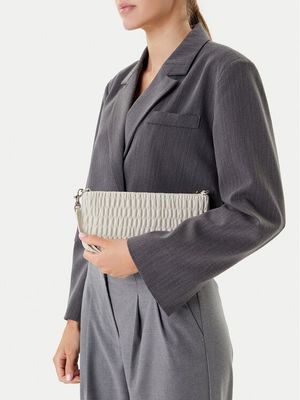 Kopertówka elegancka Calvin Klein Jeans ze sklepu: MODIVO w kategorii: Kopertówki - zdjęcie WP-EBWP-BKLVO-LN0_8721107862781